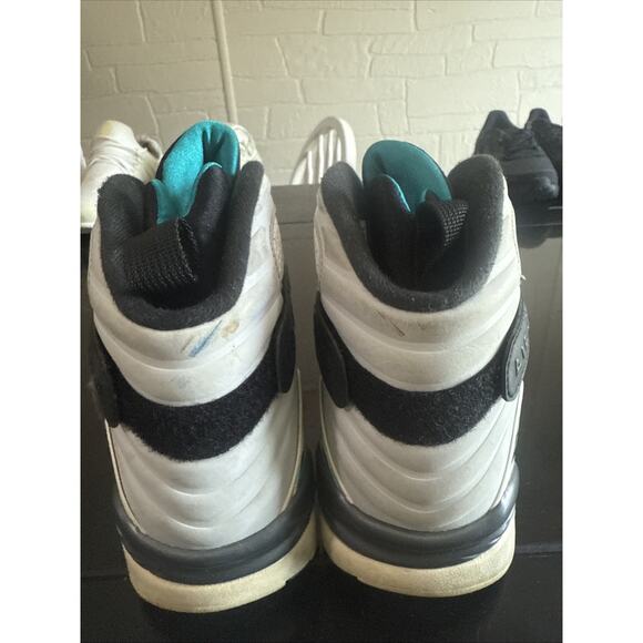 Athletic_Shoes